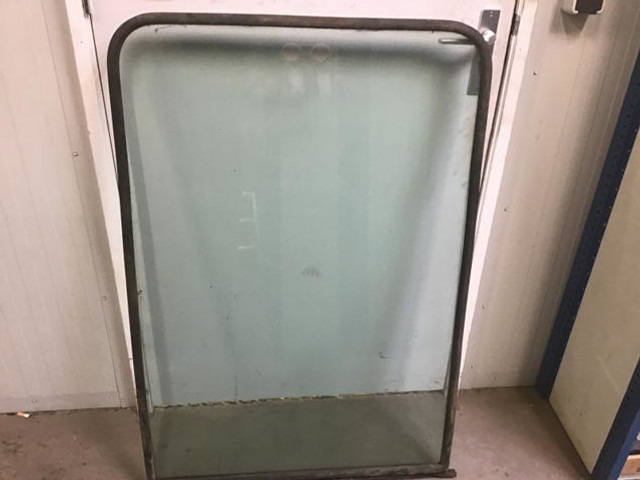 Liebherr Window Glass - Cửa sổ và phụ tùng: hình 4 Liebherr Window Glass - Cửa sổ và phụ tùng: hình 4