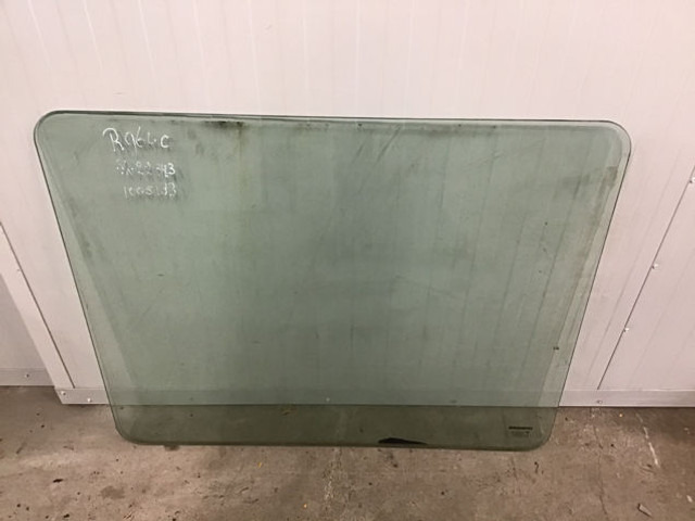Liebherr Window Glass - Cửa sổ và phụ tùng: hình 2 Liebherr Window Glass - Cửa sổ và phụ tùng: hình 2
