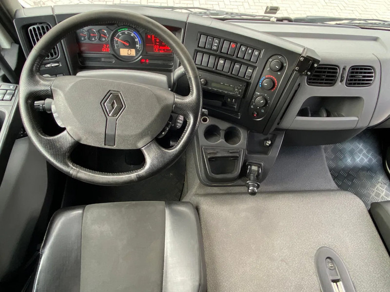 Interior photo 2: Xe tải hộp Renault D16.280 / Closed Box / Automatic / Euro 6