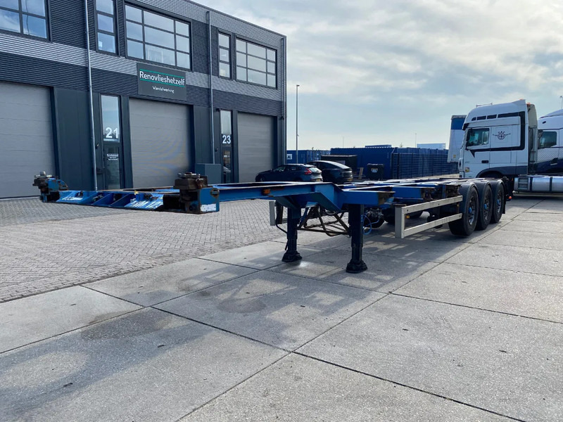 Renders Container chassis / Mercedes + Disc / 1x Lift Axle / 1x Extendable - Xe chở container/ Sơ mi rơ moóc hoán đổi thân: hình 4 Renders Container chassis / Mercedes + Disc / 1x Lift Axle / 1x Extendable - Xe chở container/ Sơ mi rơ moóc hoán đổi thân: hình 4