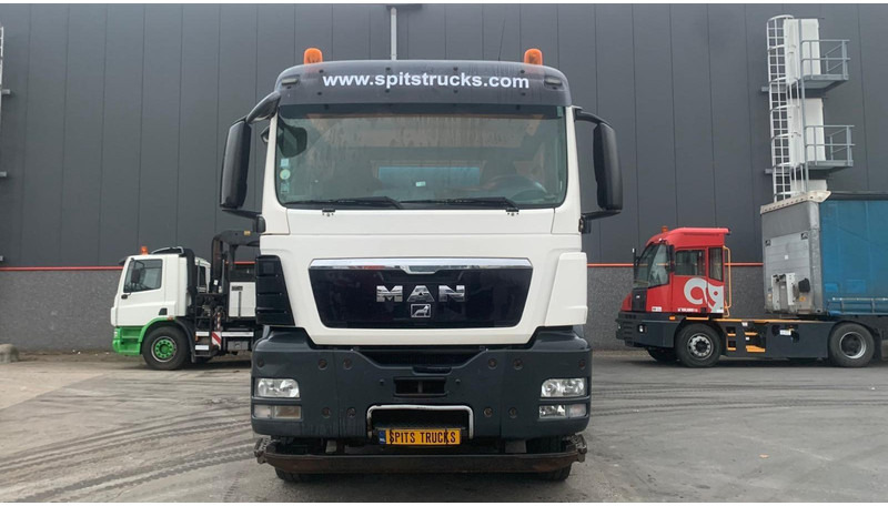 MAN TGS 35.360 Liebherr + 9M3 - Xe trộn bê tông: hình 2 MAN TGS 35.360 Liebherr + 9M3 - Xe trộn bê tông: hình 2