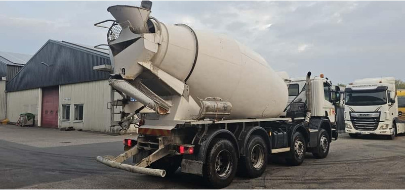 Scania P410 Mixer 9m3 LIEBHERR - Xe trộn bê tông: hình 5 Scania P410 Mixer 9m3 LIEBHERR - Xe trộn bê tông: hình 5