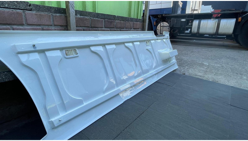 Scania Side Skirt Scania zijskirts - Khí động học/ Spoiler cho Xe tải: hình 4 Scania Side Skirt Scania zijskirts - Khí động học/ Spoiler cho Xe tải: hình 4