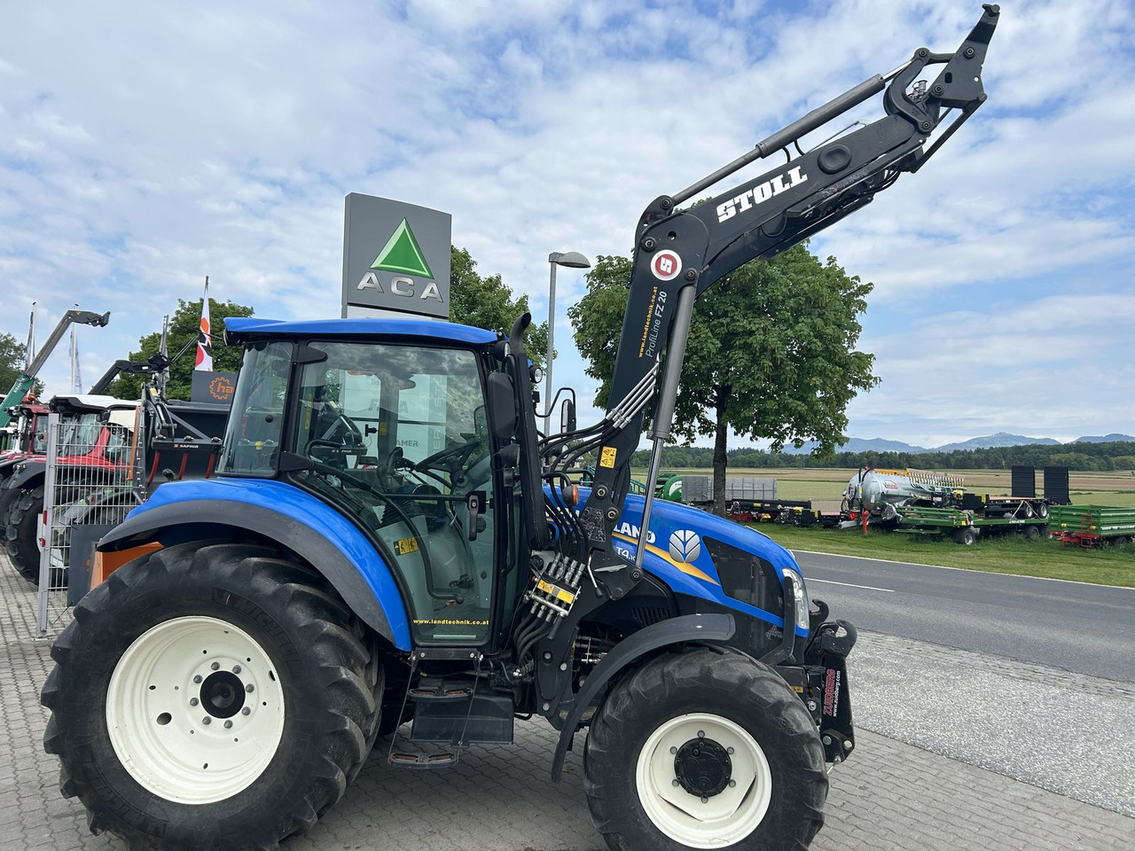 New Holland T4.105 - Máy cày: hình 2 New Holland T4.105 - Máy cày: hình 2