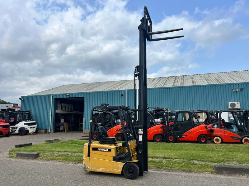 Xe nâng điện Caterpillar EP18KT: hình 8
