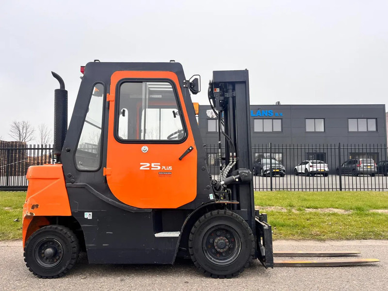 Doosan D25G PLUS - Xe nâng: hình 1 Doosan D25G PLUS - Xe nâng: hình 1
