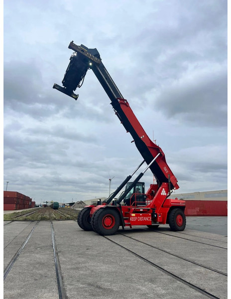 Hyster RS46-36CH - Xe tiếp cận xếp chồng: hình 4 Hyster RS46-36CH - Xe tiếp cận xếp chồng: hình 4