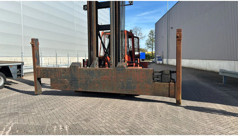 Kalmar DC13,6 XLEC4 - Máy nhấc container: hình 3 Kalmar DC13,6 XLEC4 - Máy nhấc container: hình 3