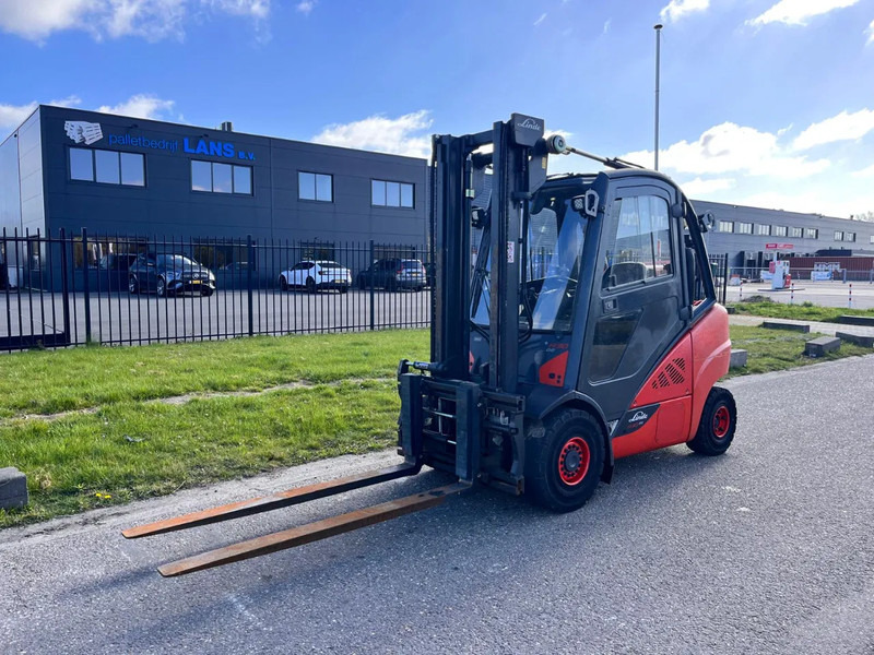 Linde H30T-02 - Xe nâng gas: hình 4 Linde H30T-02 - Xe nâng gas: hình 4