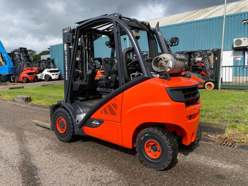 Linde H35T-02 - Xe nâng gas: hình 5 Linde H35T-02 - Xe nâng gas: hình 5