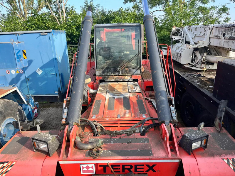 Terex Fantuzzi CS45KM FOR PARTS - Xe tiếp cận xếp chồng: hình 2 Terex Fantuzzi CS45KM FOR PARTS - Xe tiếp cận xếp chồng: hình 2