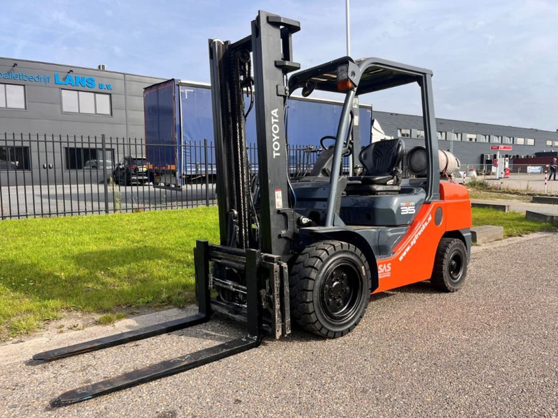 Toyota 02- 8FGJF35 - Xe nâng gas: hình 4 Toyota 02- 8FGJF35 - Xe nâng gas: hình 4