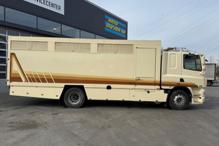 DAF CF410 4x2 - Xe tải chở ngựa: hình 4 DAF CF410 4x2 - Xe tải chở ngựa: hình 4