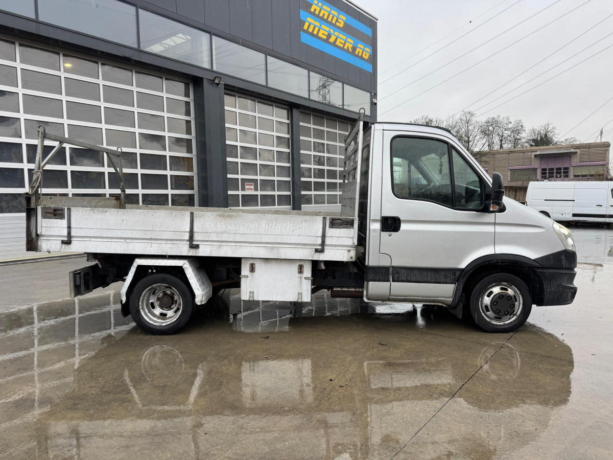IVECO 35C13 4x2 Kipper - Xe ben: hình 3 IVECO 35C13 4x2 Kipper - Xe ben: hình 3