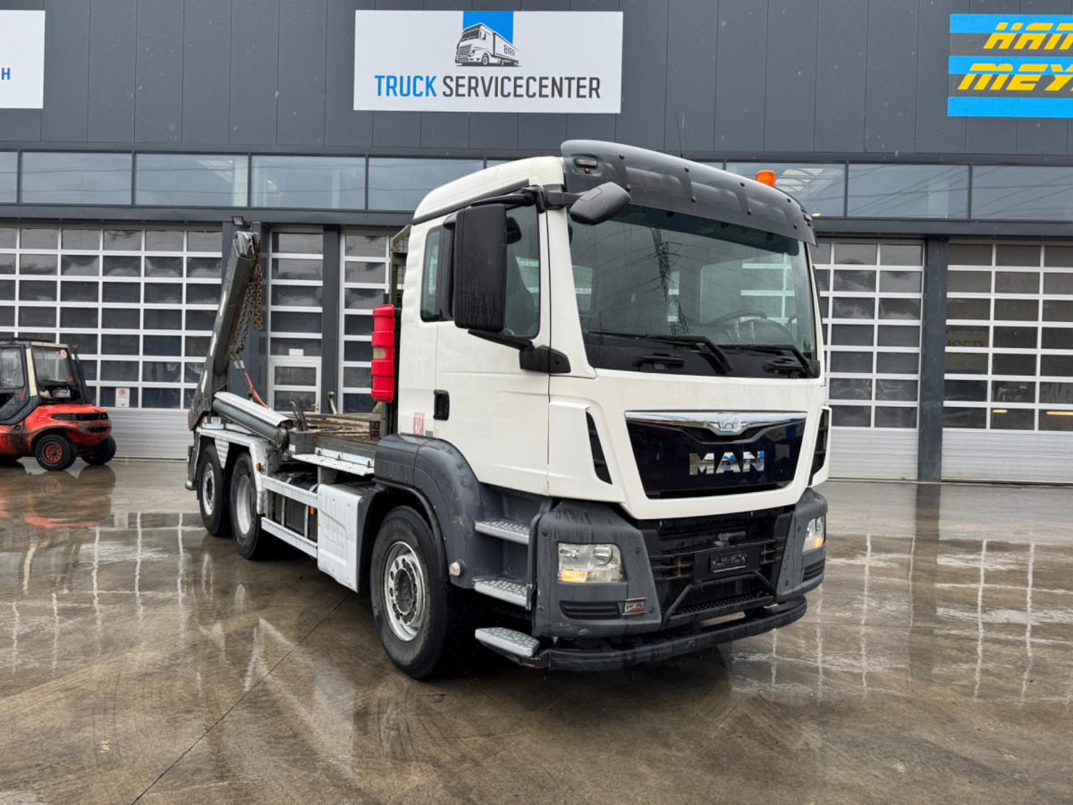 MAN TGS 28.440 6x2 UT GIGANT - Xe tải chở thùng nhỏ: hình 3 MAN TGS 28.440 6x2 UT GIGANT - Xe tải chở thùng nhỏ: hình 3