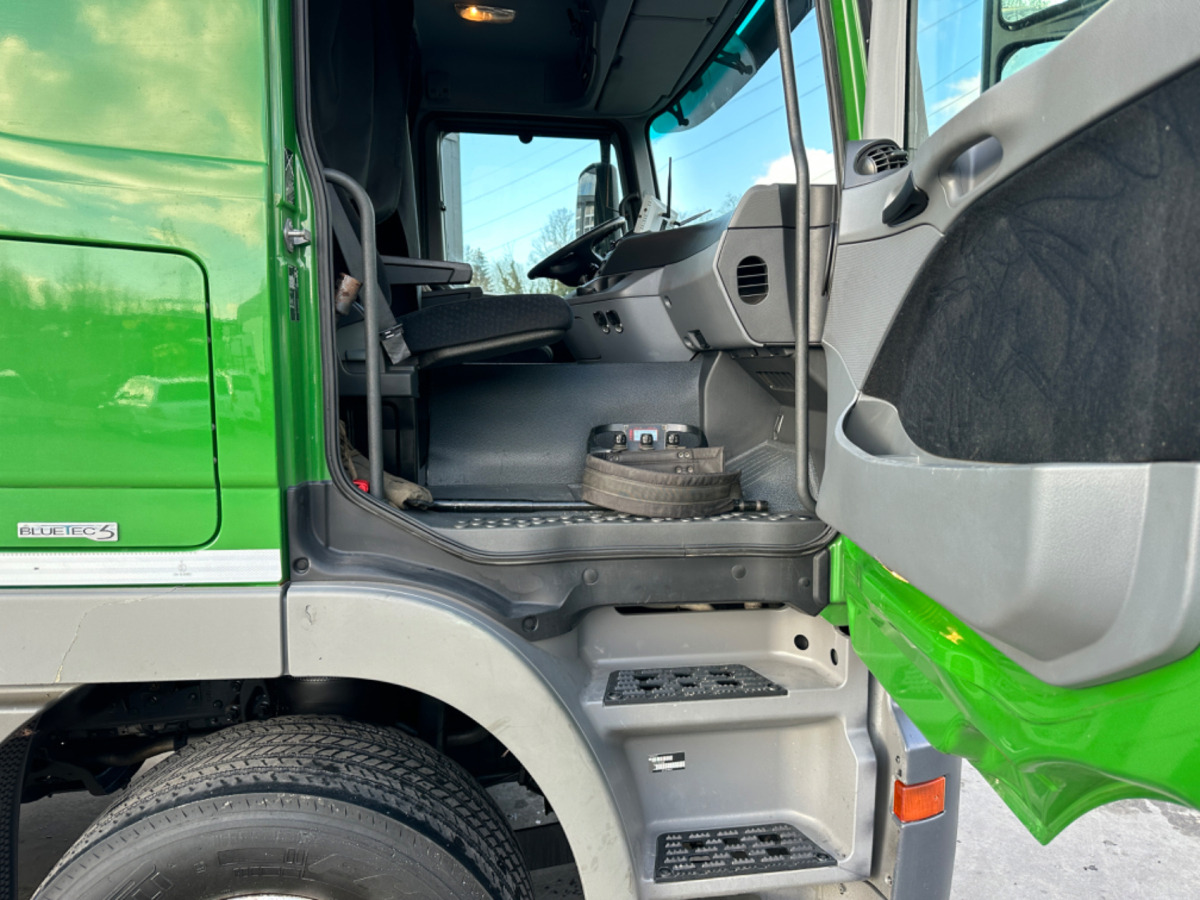 MERCEDES 2551 V8 6x2 Fassi 185-5 Bj.2020 - Xe ben, Xe cẩu tự hành: hình 4 MERCEDES 2551 V8 6x2 Fassi 185-5 Bj.2020 - Xe ben, Xe cẩu tự hành: hình 4