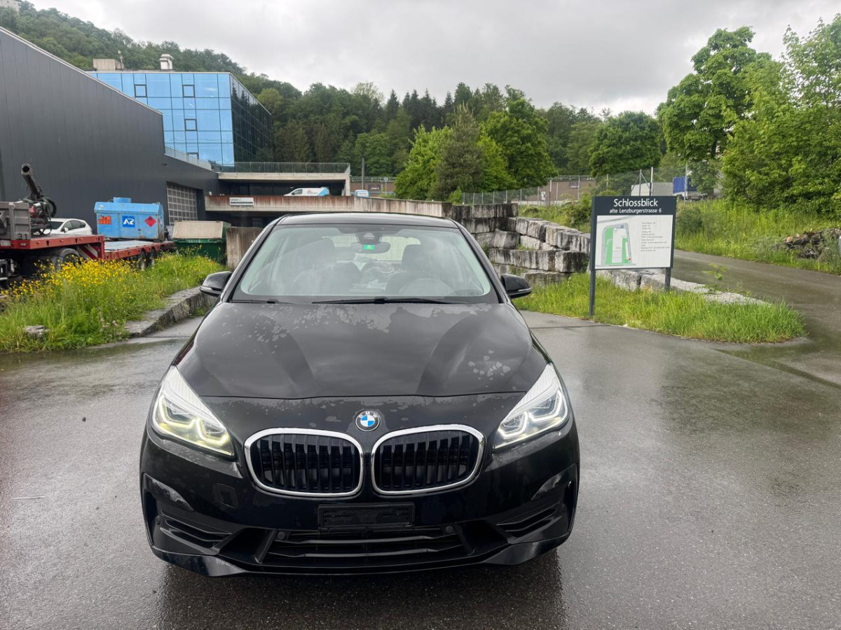 Marke BMW 218d xDrive - Xe hơi: hình 2 Marke BMW 218d xDrive - Xe hơi: hình 2