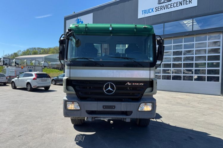 Mercedes-Benz Actros 3244 8x4 Hiab 26T AHK - Xe tải nâng móc: hình 4 Mercedes-Benz Actros 3244 8x4 Hiab 26T AHK - Xe tải nâng móc: hình 4