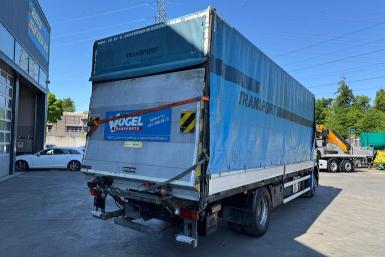 Mercedes-Benz Axor 1833 4x2 - Xe tải thùng mui bạt: hình 5 Mercedes-Benz Axor 1833 4x2 - Xe tải thùng mui bạt: hình 5