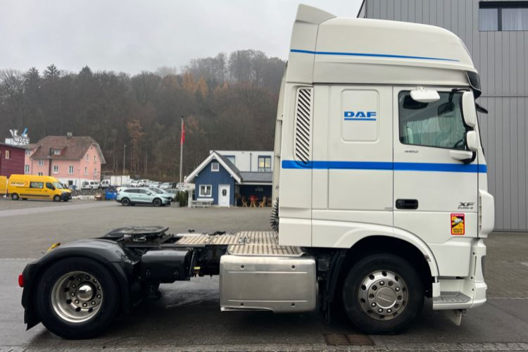 DAF XF460 SUPERSPACE - Xe đầu kéo: hình 4 DAF XF460 SUPERSPACE - Xe đầu kéo: hình 4