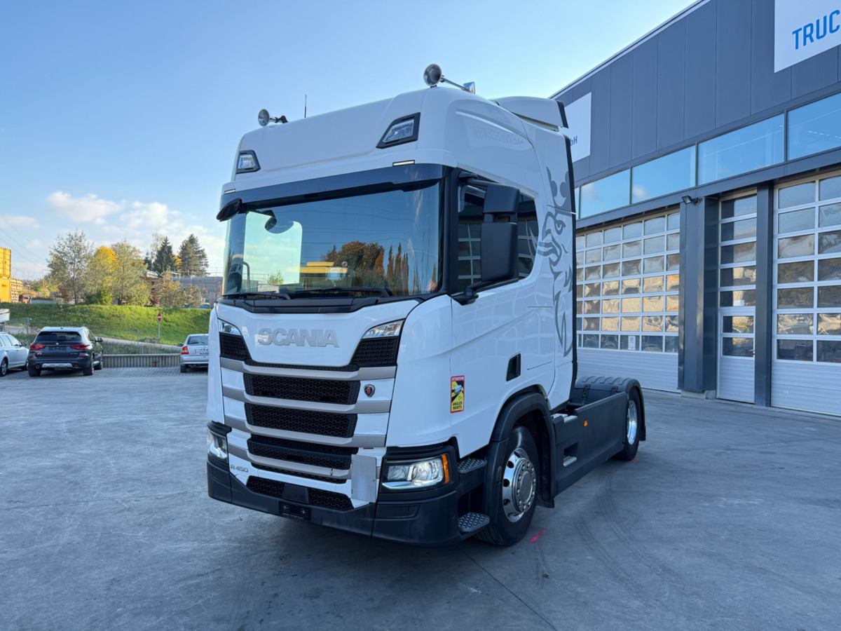SCANIA R450 4x2 - Xe đầu kéo: hình 1 SCANIA R450 4x2 - Xe đầu kéo: hình 1