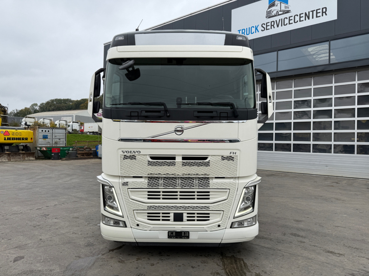 VOLVO FH-460 4x2 - Xe đầu kéo: hình 2 VOLVO FH-460 4x2 - Xe đầu kéo: hình 2