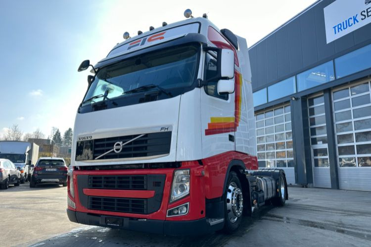 Volvo FH-420 4x2 Lowdeck - Xe đầu kéo: hình 1 Volvo FH-420 4x2 Lowdeck - Xe đầu kéo: hình 1