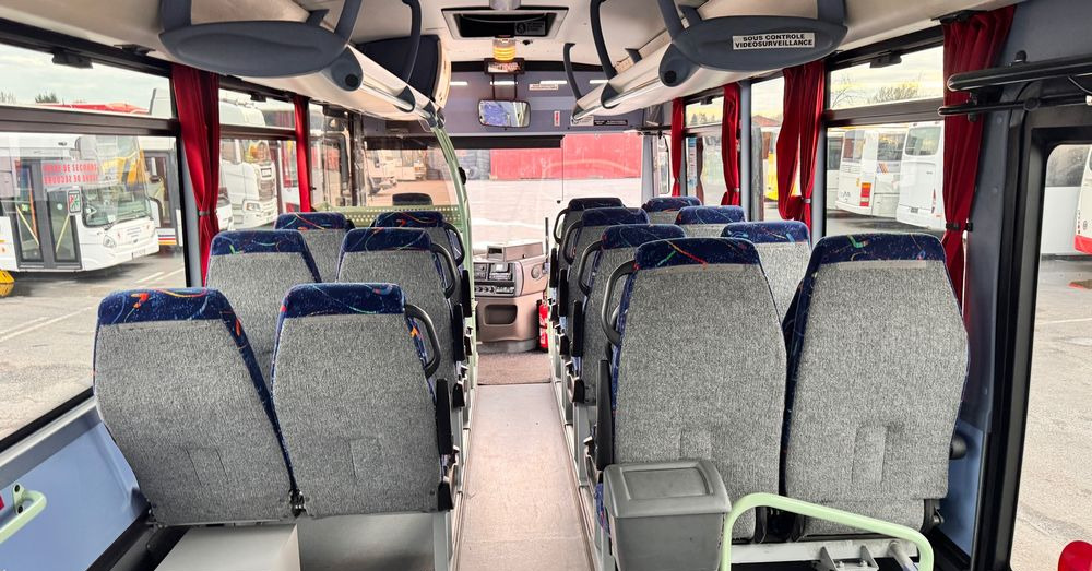 Irisbus KRÓTKI 10,5 metra/ Klimatyzacja /Crossway /winda /automat / 46 miejsc/ CENA: 109000zł netto - Xe bus ngoại ô: hình 5 Irisbus KRÓTKI 10,5 metra/ Klimatyzacja /Crossway /winda /automat / 46 miejsc/ CENA: 109000zł netto - Xe bus ngoại ô: hình 5