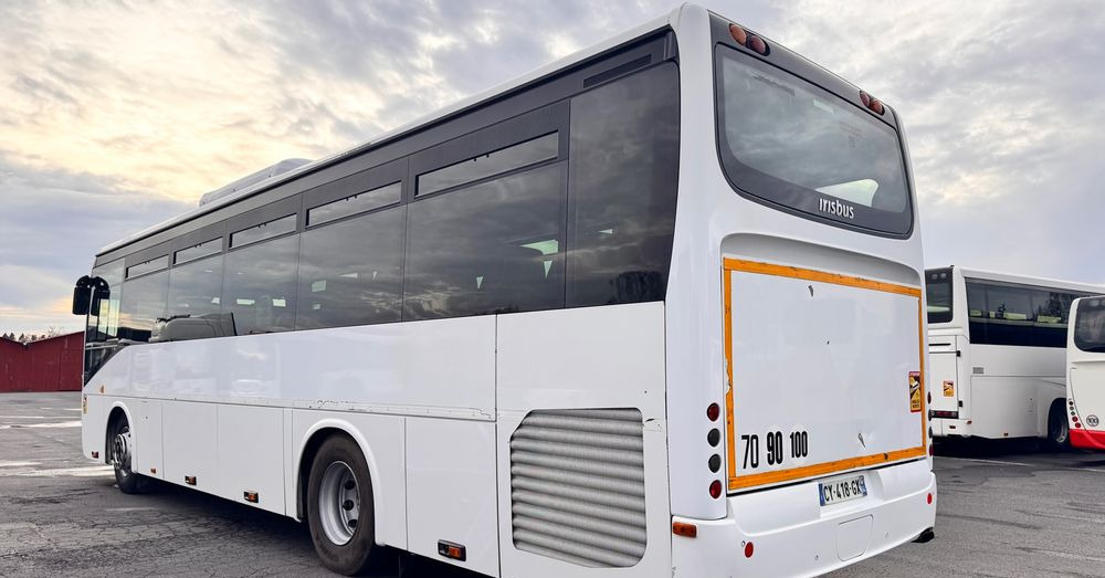 Irisbus KRÓTKI 10,5 metra/ Klimatyzacja /Crossway /winda /automat / 46 miejsc/ CENA: 109000zł netto - Xe bus ngoại ô: hình 4 Irisbus KRÓTKI 10,5 metra/ Klimatyzacja /Crossway /winda /automat / 46 miejsc/ CENA: 109000zł netto - Xe bus ngoại ô: hình 4