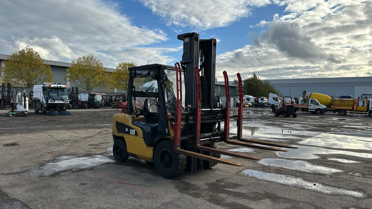 CATERPILLAR GP35 - Xe nâng gas: hình 1 CATERPILLAR GP35 - Xe nâng gas: hình 1