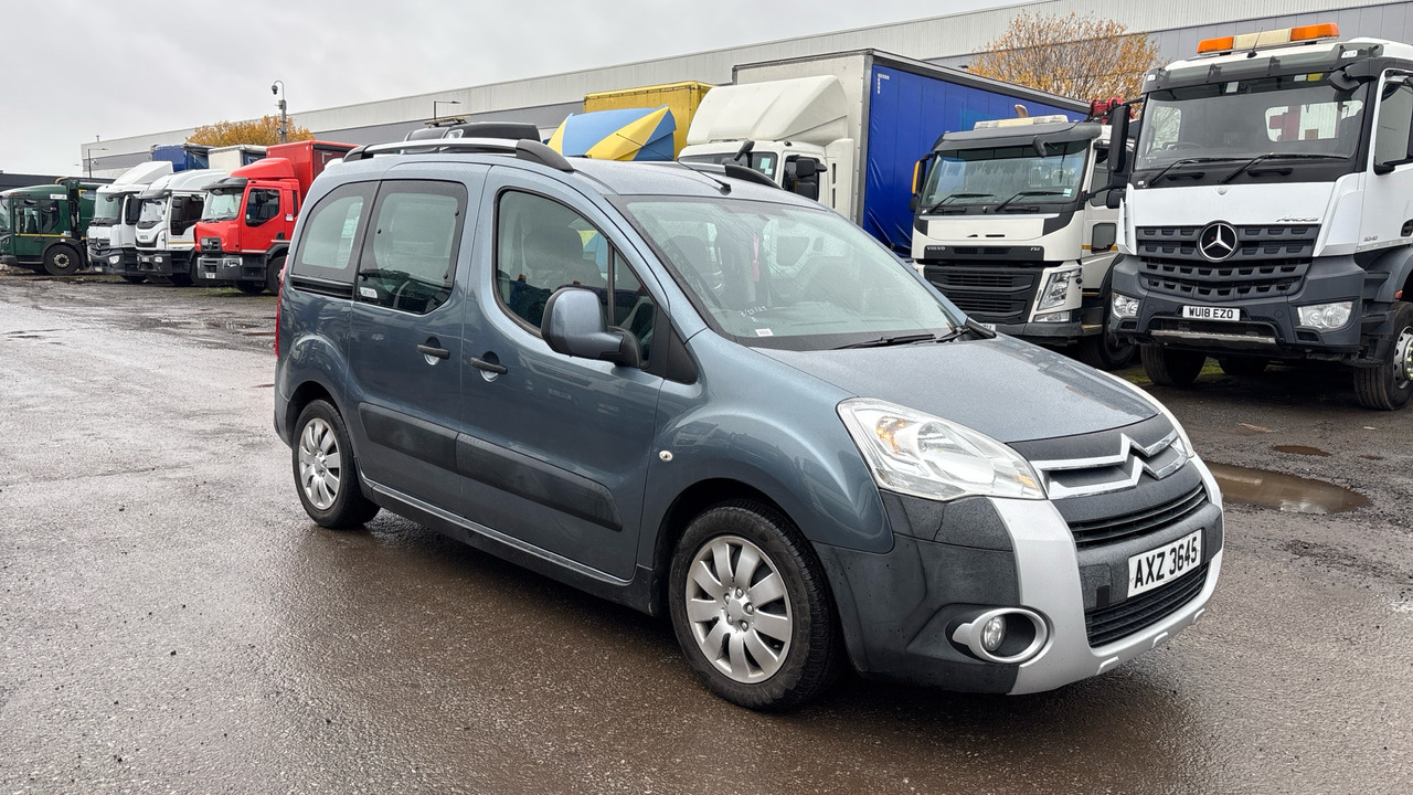CITROEN BERLINGO MULTISPACE 1.6 HDI 90PS XTR - Xe hơi: hình 1 CITROEN BERLINGO MULTISPACE 1.6 HDI 90PS XTR - Xe hơi: hình 1