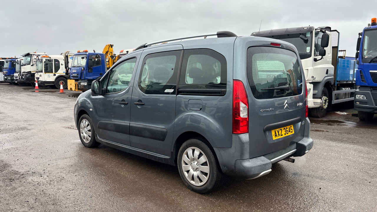 CITROEN BERLINGO MULTISPACE 1.6 HDI 90PS XTR - Xe hơi: hình 3 CITROEN BERLINGO MULTISPACE 1.6 HDI 90PS XTR - Xe hơi: hình 3
