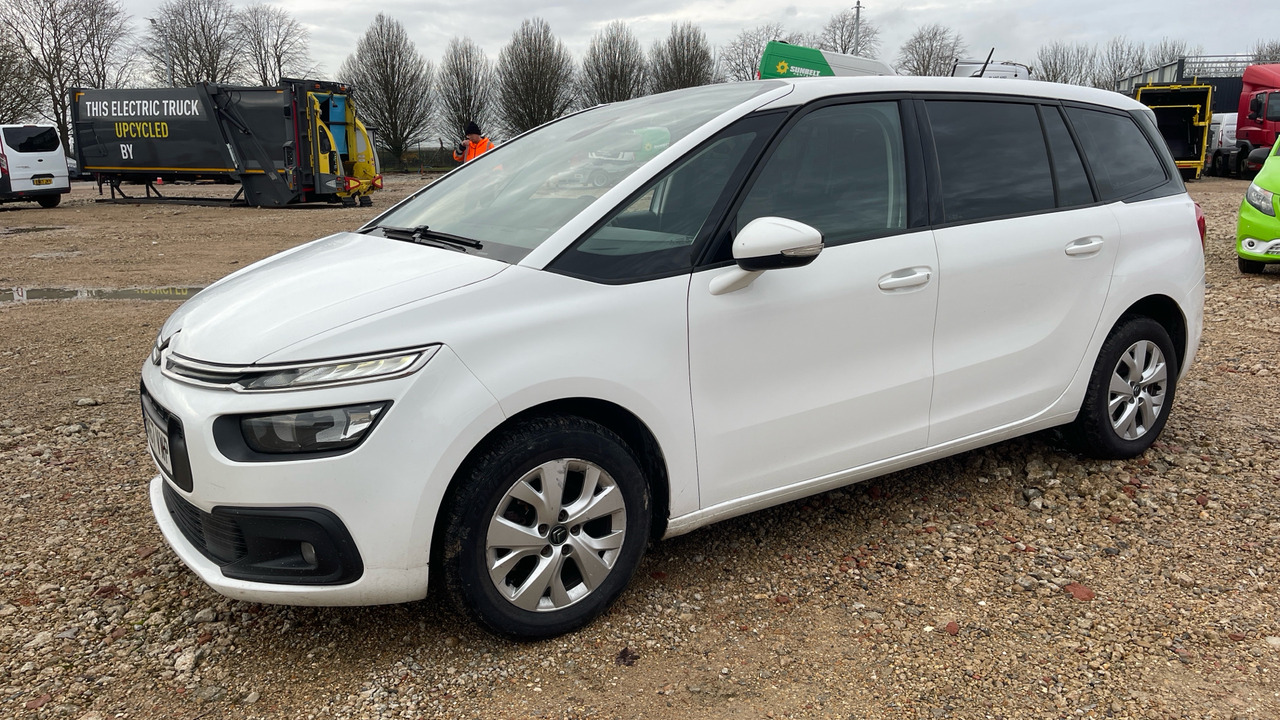 CITROEN GRAND C4 PICASSO 1.6 BLUE HDI 100PS - Xe hơi: hình 2 CITROEN GRAND C4 PICASSO 1.6 BLUE HDI 100PS - Xe hơi: hình 2