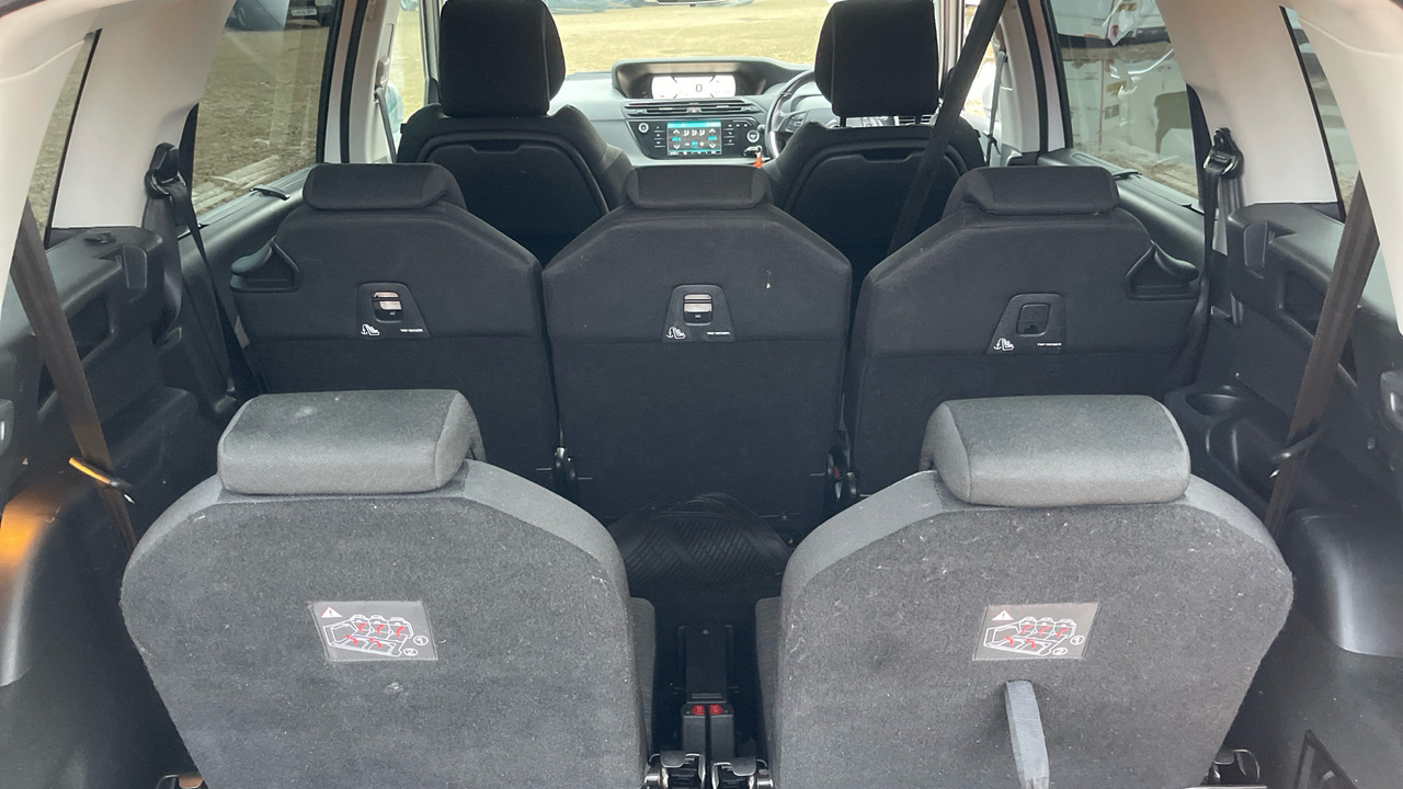 Xe hơi CITROEN GRAND C4 PICASSO 1.6 BLUE HDI 100PS: hình 11 Xe hơi CITROEN GRAND C4 PICASSO 1.6 BLUE HDI 100PS: hình 11