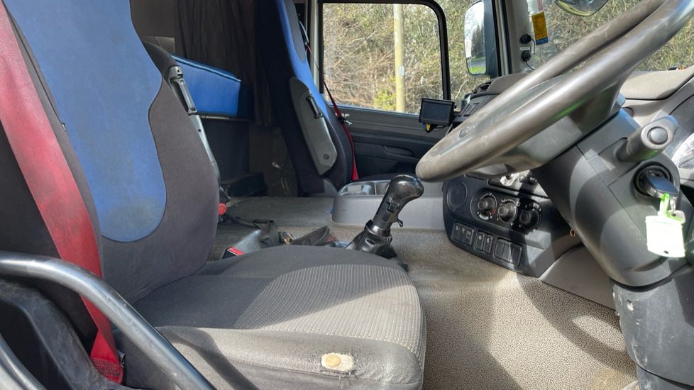 DAF CF 460 - Xe tải thùng lửng/ Phẳng, Xe cẩu tự hành: hình 5 DAF CF 460 - Xe tải thùng lửng/ Phẳng, Xe cẩu tự hành: hình 5
