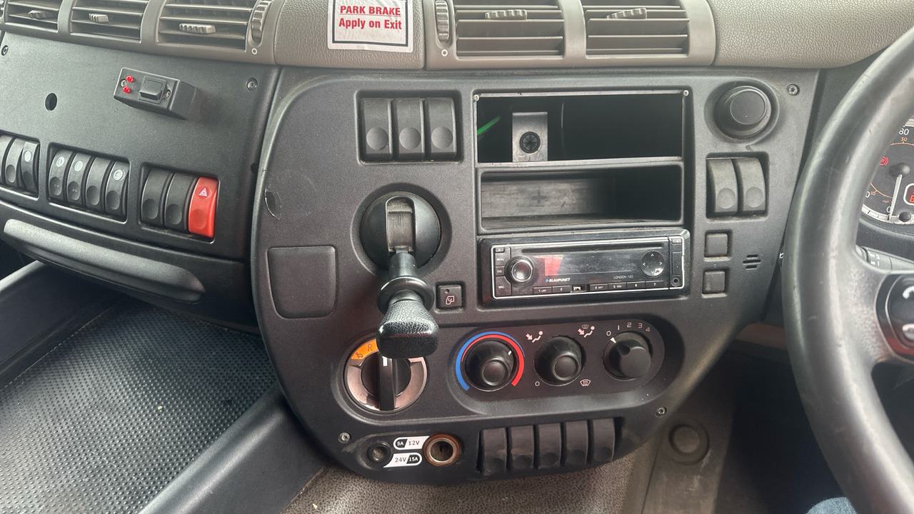 Xe tải hộp DAF CF 65-220: hình 7