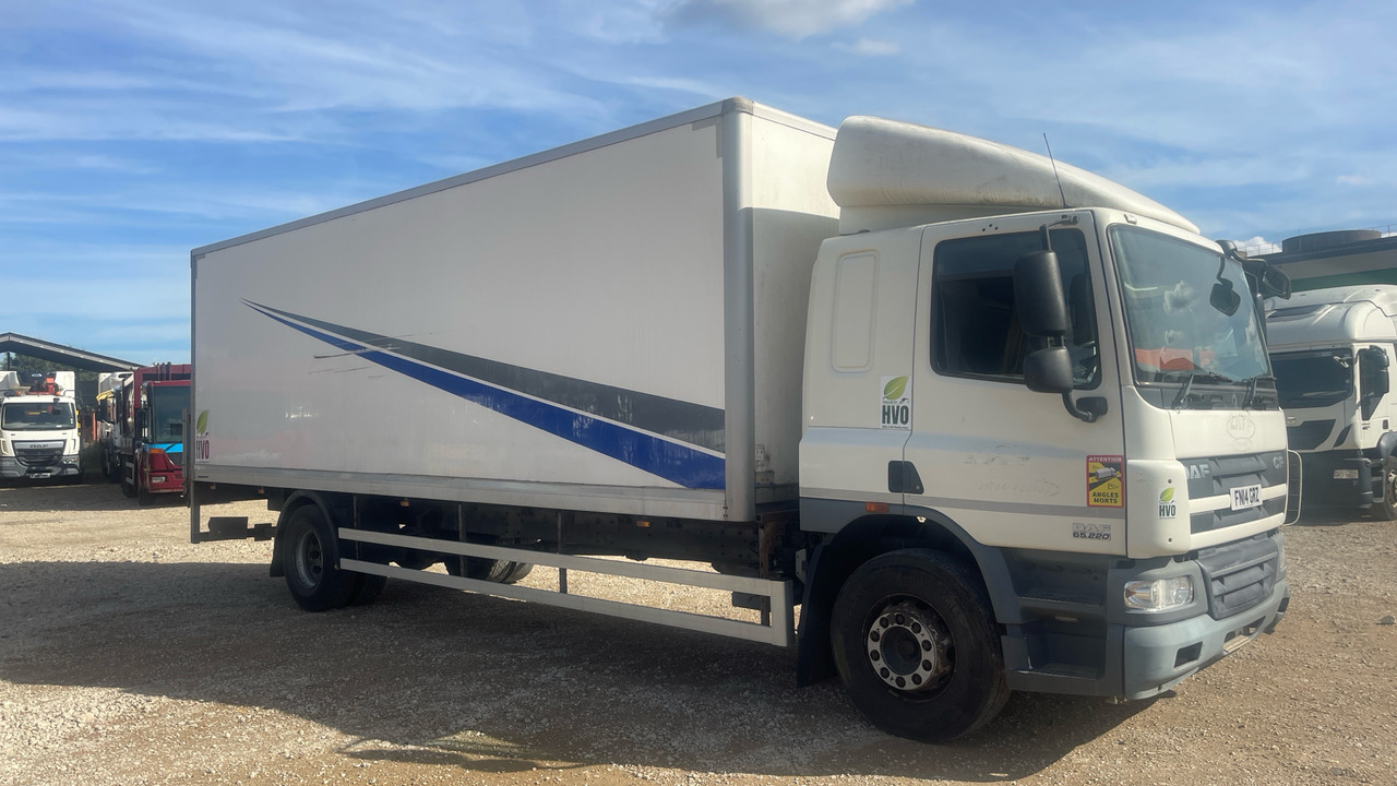 DAF CF 65.220 - Xe tải hộp: hình 1 DAF CF 65.220 - Xe tải hộp: hình 1