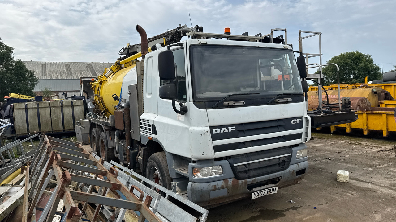 DAF CF 75.360 - Xe tải chân không: hình 2 DAF CF 75.360 - Xe tải chân không: hình 2
