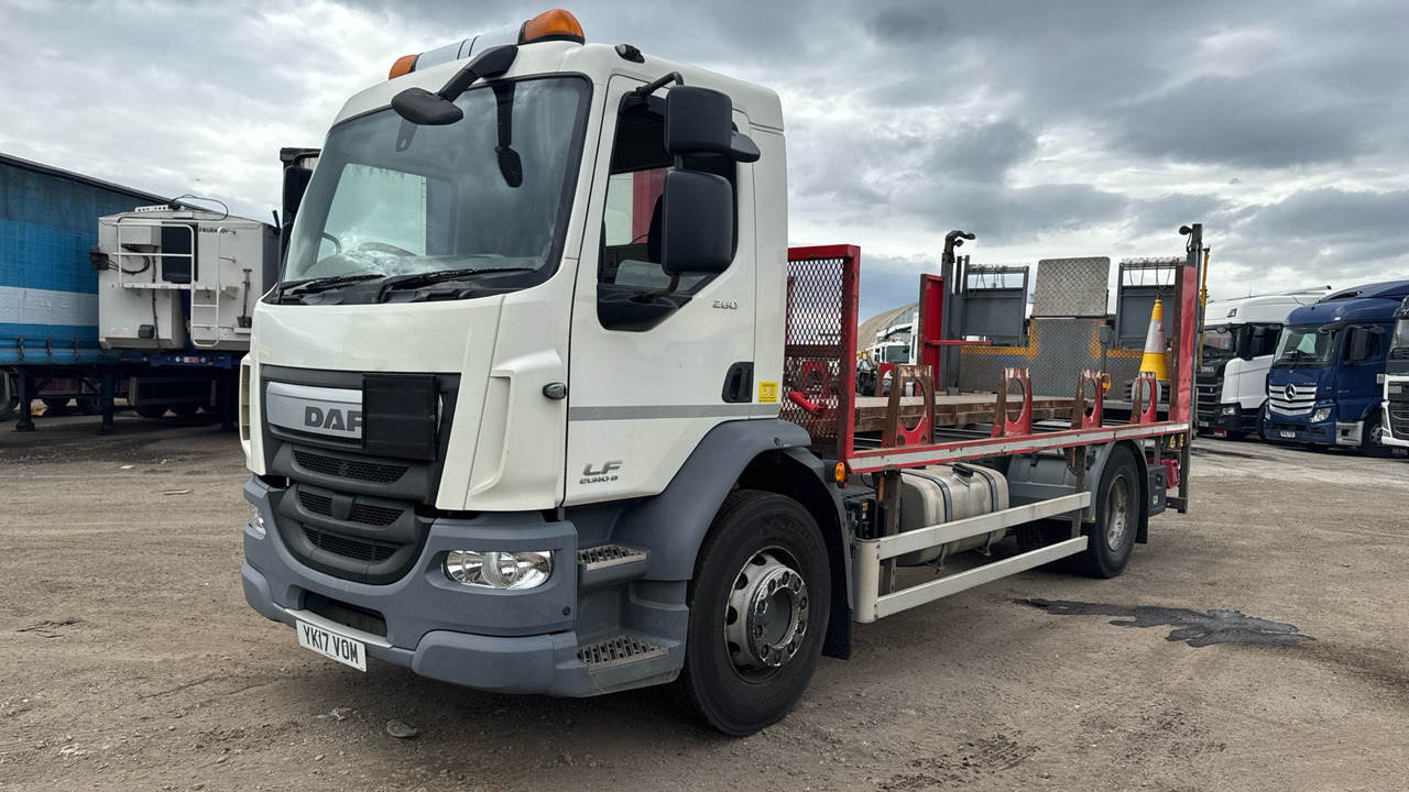 DAF LF 260 - Xe tải thùng lửng/ Phẳng: hình 2 DAF LF 260 - Xe tải thùng lửng/ Phẳng: hình 2