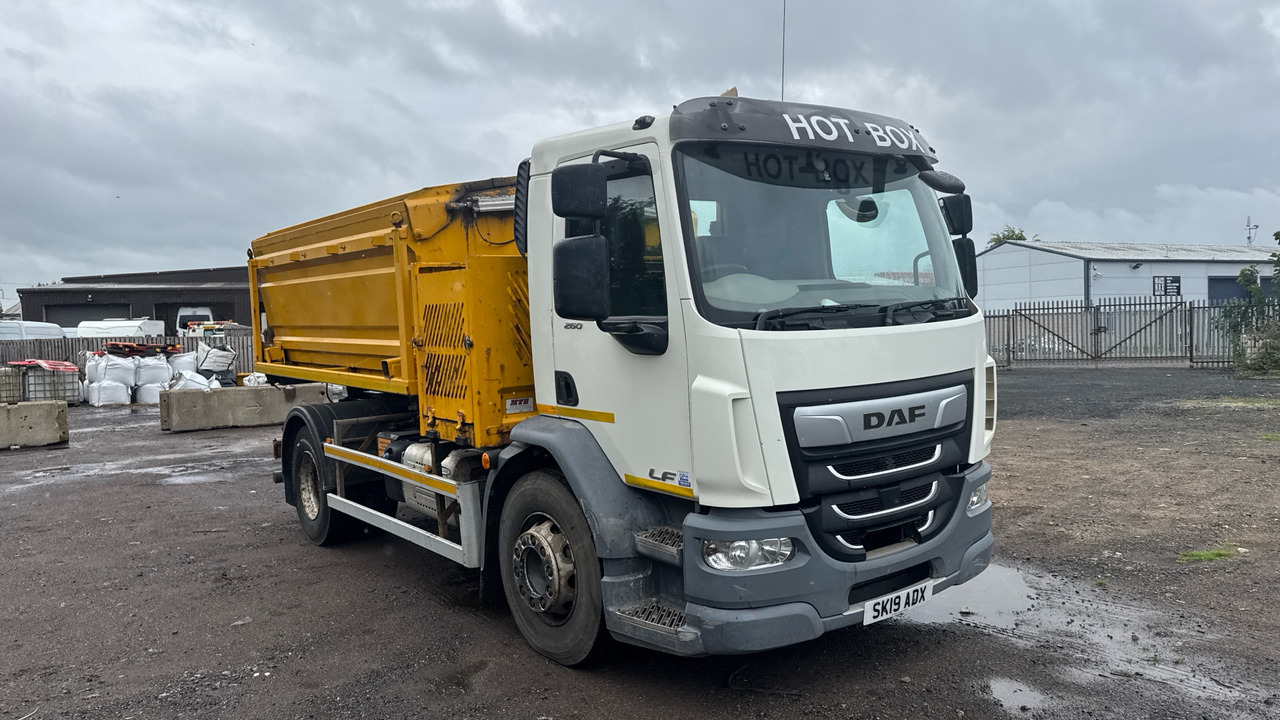 DAF LF 280 - Máy nhựa đường: hình 1 DAF LF 280 - Máy nhựa đường: hình 1