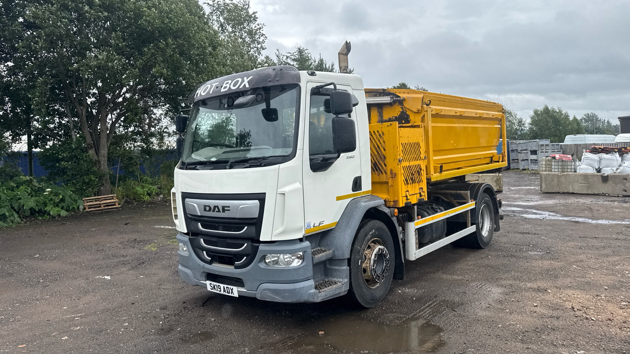 DAF LF 280 - Máy nhựa đường: hình 2 DAF LF 280 - Máy nhựa đường: hình 2