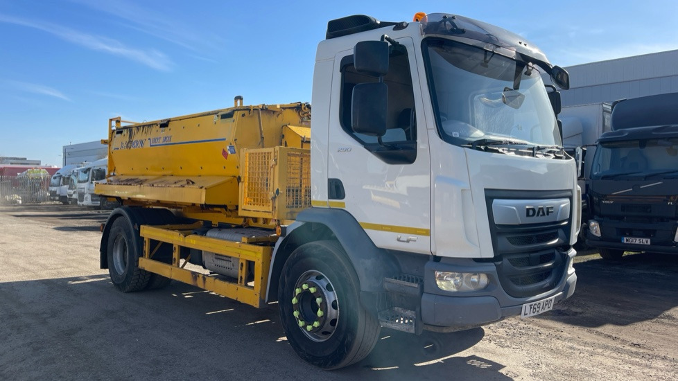 DAF LF 290 18 TONNE - Máy nhựa đường: hình 1 DAF LF 290 18 TONNE - Máy nhựa đường: hình 1