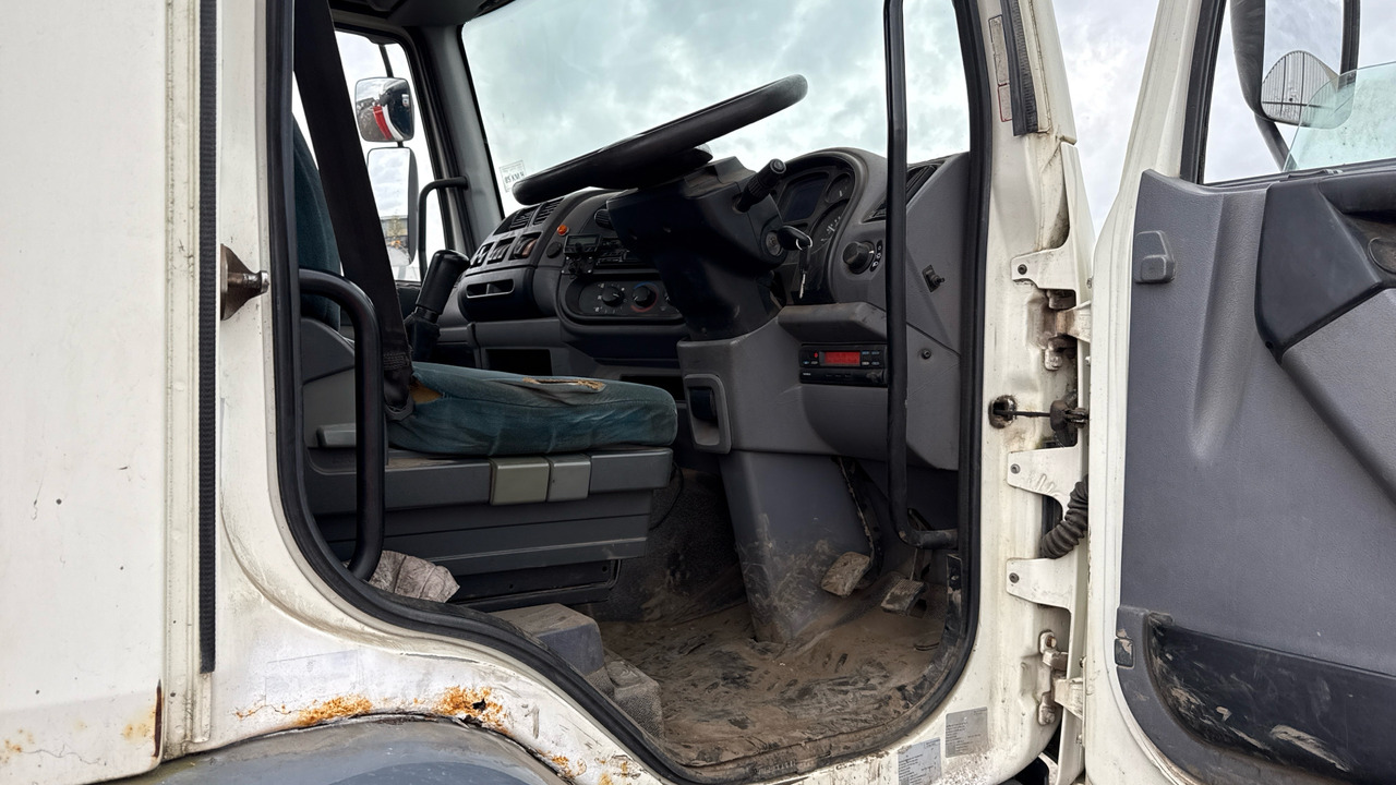 DAF LF 55.220 - Xe tải thùng lửng/ Phẳng, Xe cẩu tự hành: hình 5 DAF LF 55.220 - Xe tải thùng lửng/ Phẳng, Xe cẩu tự hành: hình 5