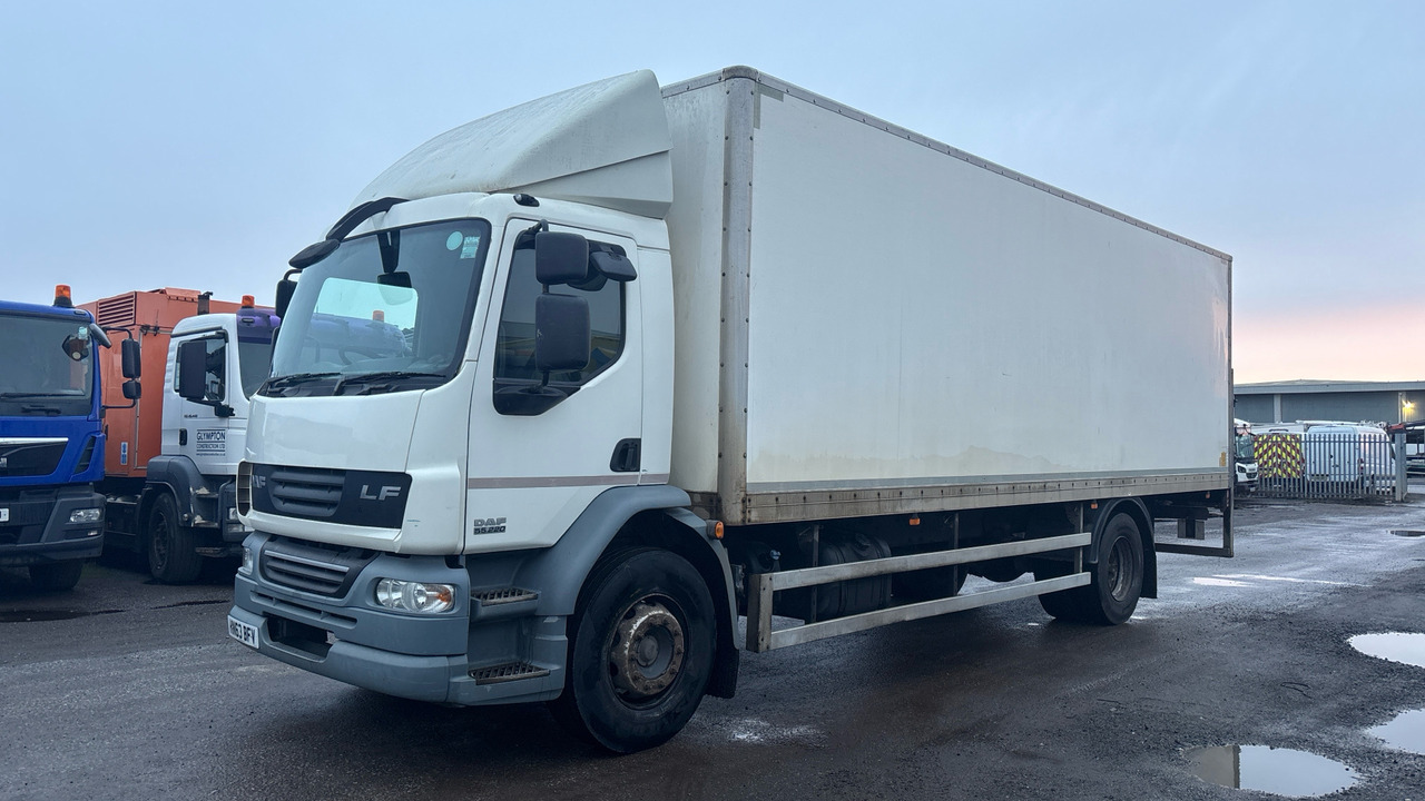 DAF LF 55.220 - Xe tải hộp: hình 2 DAF LF 55.220 - Xe tải hộp: hình 2