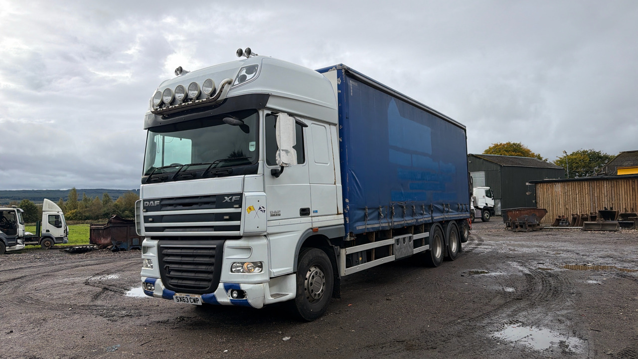 DAF XF 105.510 - Xe tải thùng mui bạt: hình 2 DAF XF 105.510 - Xe tải thùng mui bạt: hình 2