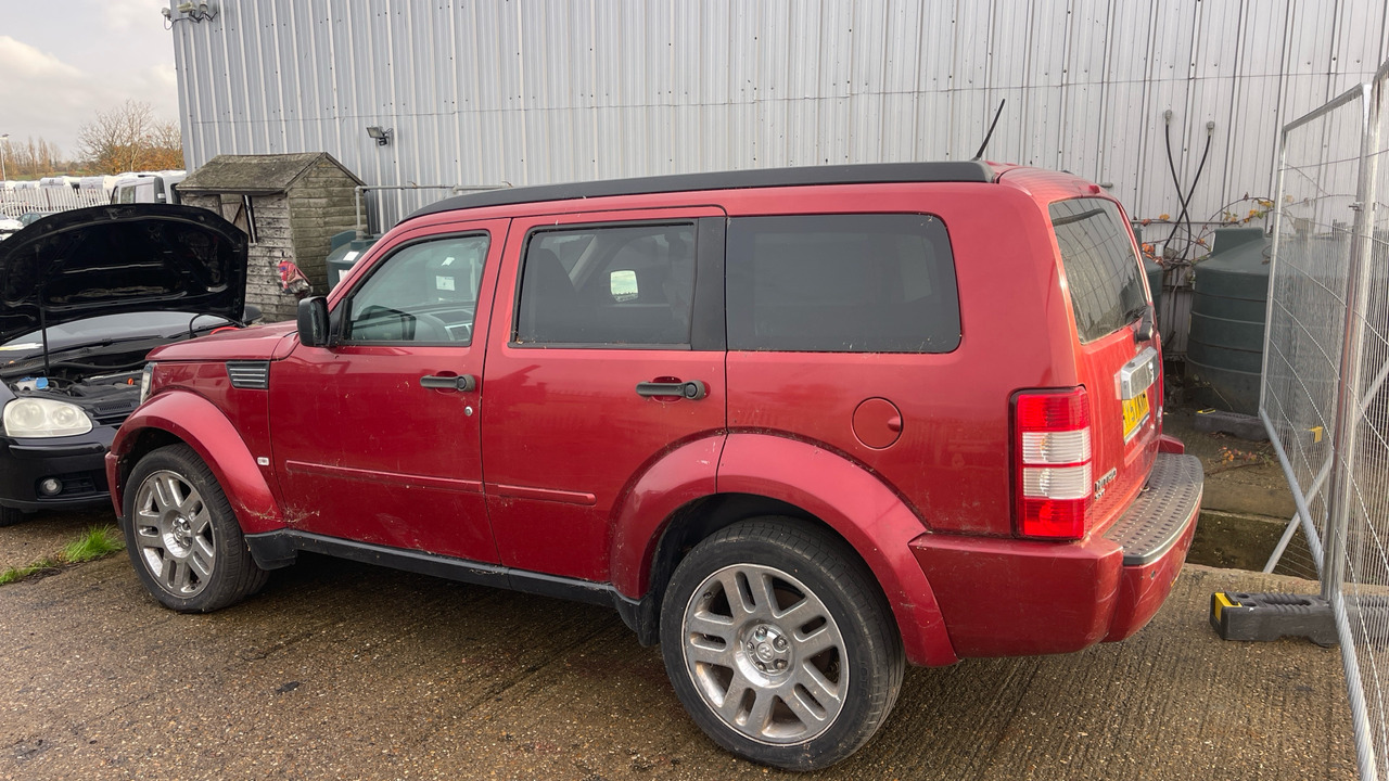 DODGE NITRO SXT - Xe wagon: hình 4 DODGE NITRO SXT - Xe wagon: hình 4