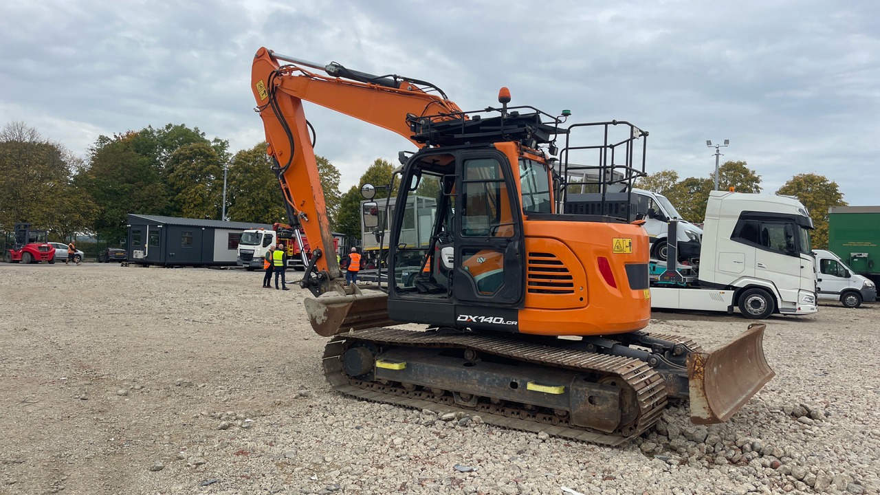 DOOSAN DX140LCR-5 - Máy xúc bánh xích: hình 3 DOOSAN DX140LCR-5 - Máy xúc bánh xích: hình 3