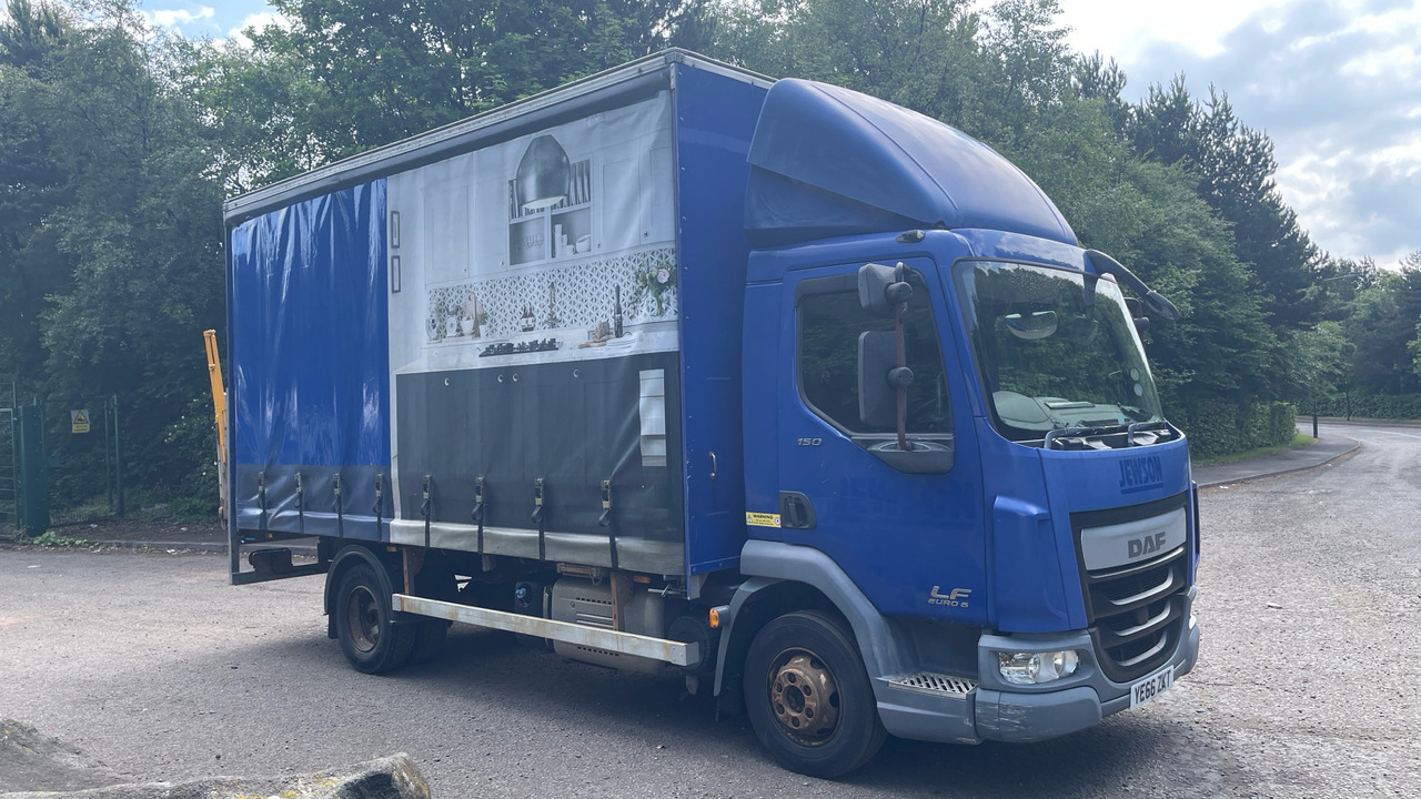 Daf LF 150 - Xe tải thùng mui bạt: hình 1 Daf LF 150 - Xe tải thùng mui bạt: hình 1