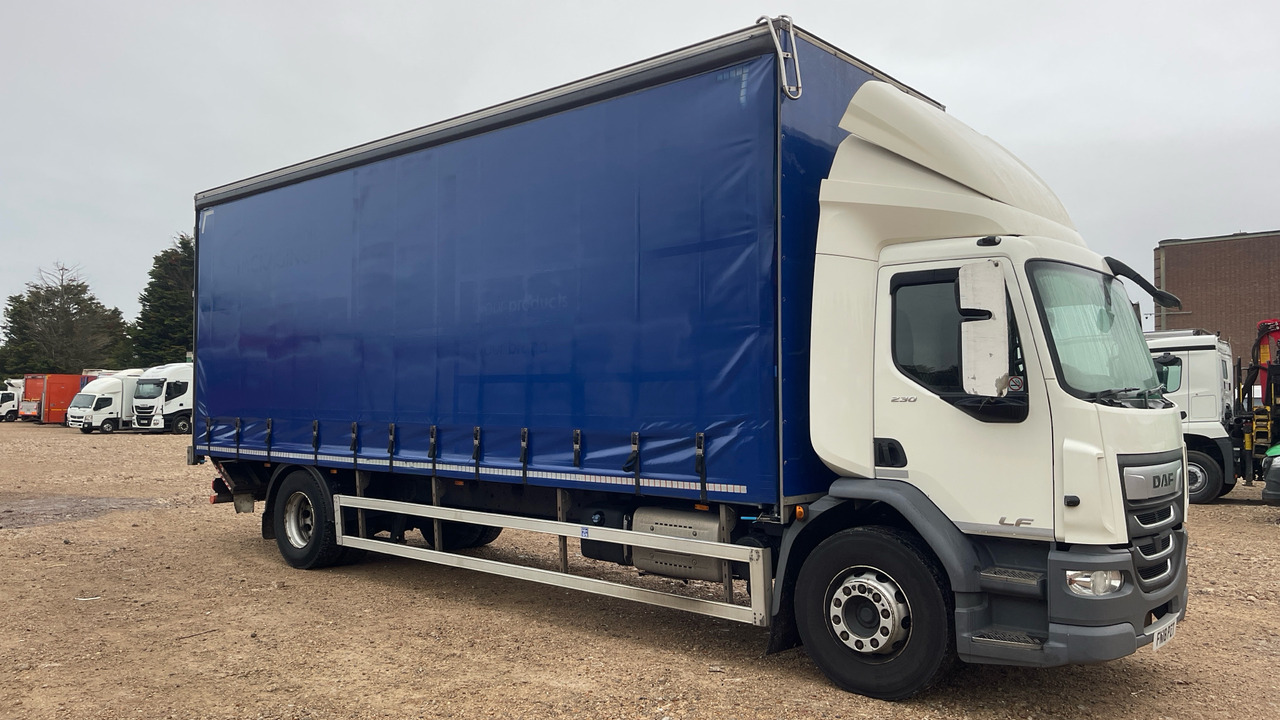Daf LF 230 - Xe tải thùng mui bạt: hình 1 Daf LF 230 - Xe tải thùng mui bạt: hình 1