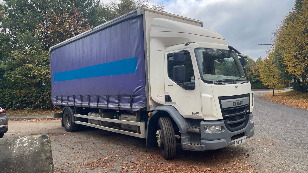 Daf LF 260 - Xe tải thùng mui bạt: hình 1 Daf LF 260 - Xe tải thùng mui bạt: hình 1